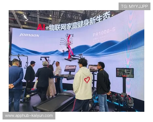 AI健身镜与可穿戴设备普及,专业级训练指导进入大众健身领域 AI健身镜与可穿戴设备普及,专业级训练指导进入大众健身领域